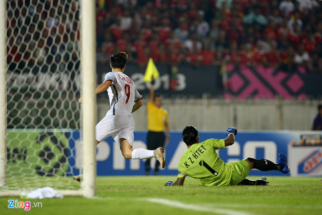 Văn Toàn đã bị từ chối một bàn thắng hợp lệ (Ảnh: Zing.vn) Văn Toàn